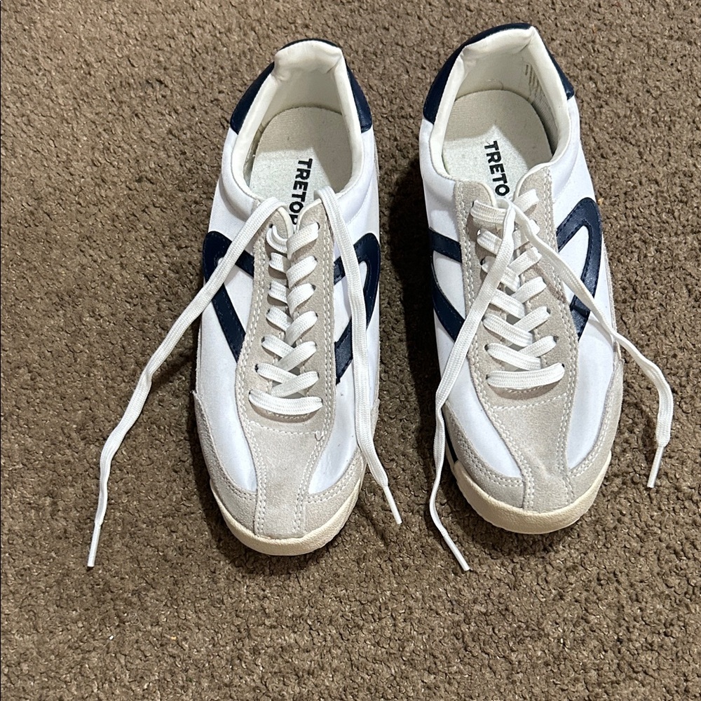 Tretorn White Sneakers with Navy Stripes and Cream Suede